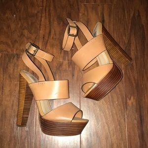 Steve Madden Dezzzy heels
